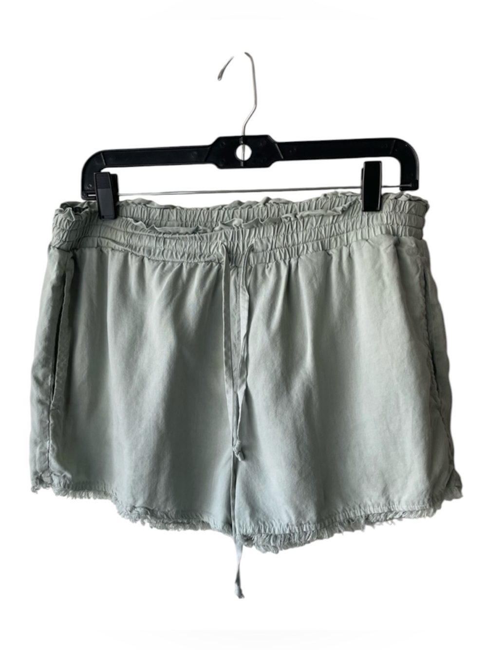 cloth & stone Sage Green Elastic Waist Frayed Hem Shorts